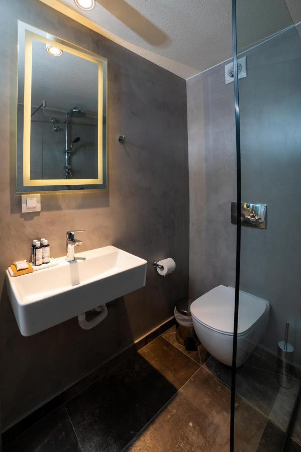 Brettania Hotel Ioannina Ngoại thất bức ảnh