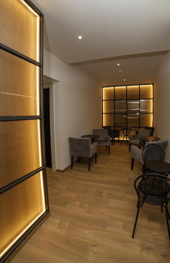 Brettania Hotel Ioannina Ngoại thất bức ảnh
